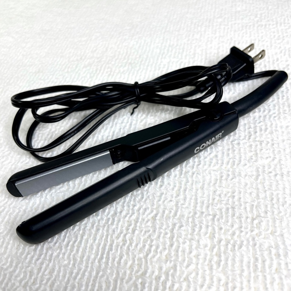 ❤️ CONAIR Mini Flatiron